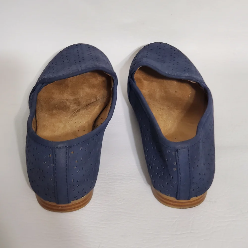White Mountain Lazer Cut Navy Women's Flats